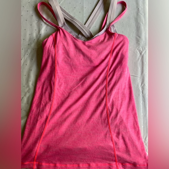 lululemon athletica Tops - Lululemon tank with built in bra